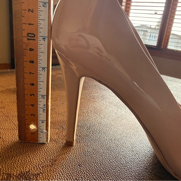 Nine West Glossy Nude Heels - Picture 10 of 13